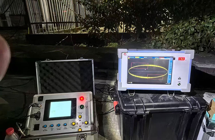 UHV(W) 無局放變頻諧振試驗(yàn)系統(tǒng)總體介紹(圖8) UHV(W) 無局放變頻諧振試驗(yàn)系統(tǒng)總體介紹(圖8)