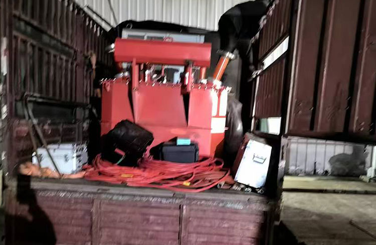 UHV(W) 無局放變頻諧振試驗(yàn)系統(tǒng)總體介紹(圖9) UHV(W) 無局放變頻諧振試驗(yàn)系統(tǒng)總體介紹(圖9)