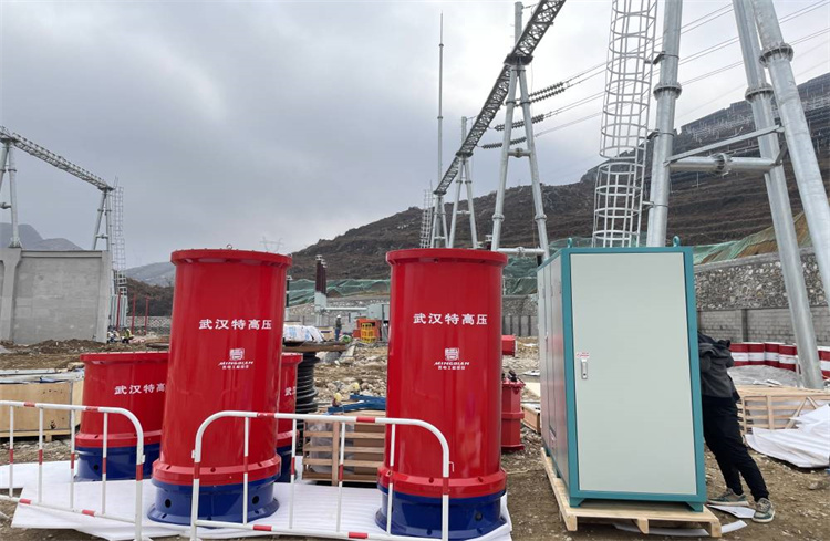 UHV(W) 無局放變頻諧振試驗(yàn)系統(tǒng)總體介紹(圖1) UHV(W) 無局放變頻諧振試驗(yàn)系統(tǒng)總體介紹(圖1)