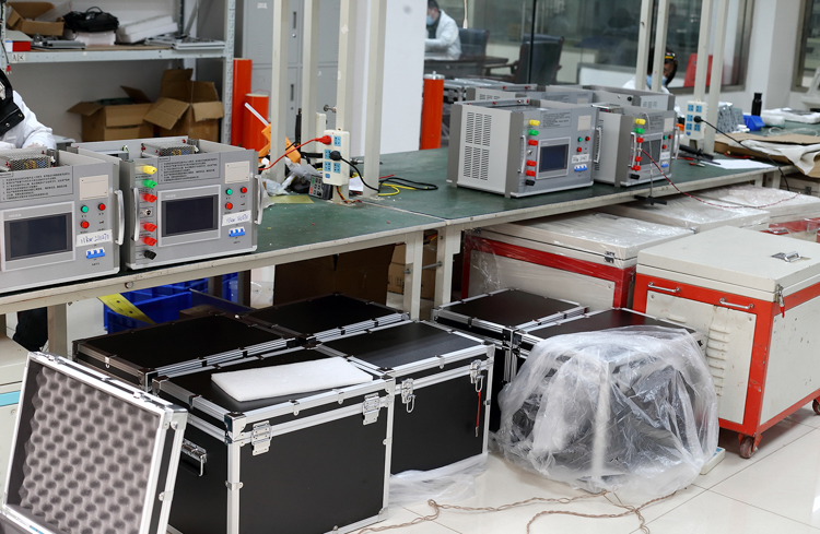 UHV-135kVA/108kV 串聯(lián)諧振方案(圖20) UHV-135kVA/108kV 串聯(lián)諧振方案(圖20)