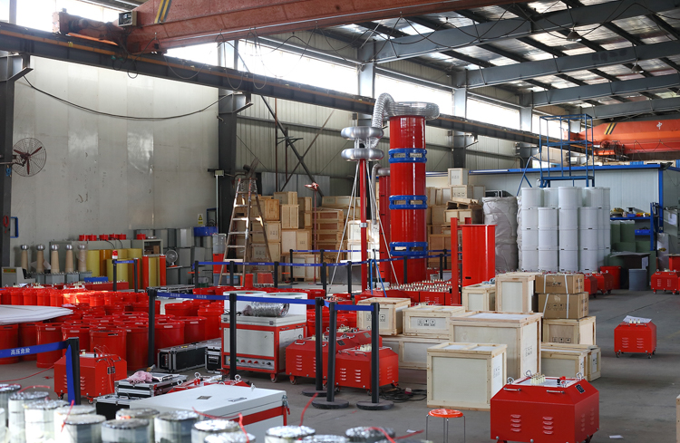 UHV-135kVA/108kV 串聯(lián)諧振方案(圖17) UHV-135kVA/108kV 串聯(lián)諧振方案(圖17)