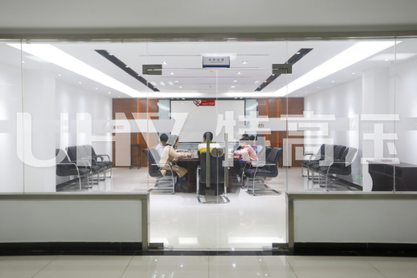 山東客戶來訪特高壓，現(xiàn)場進(jìn)行設(shè)備驗收(圖3)